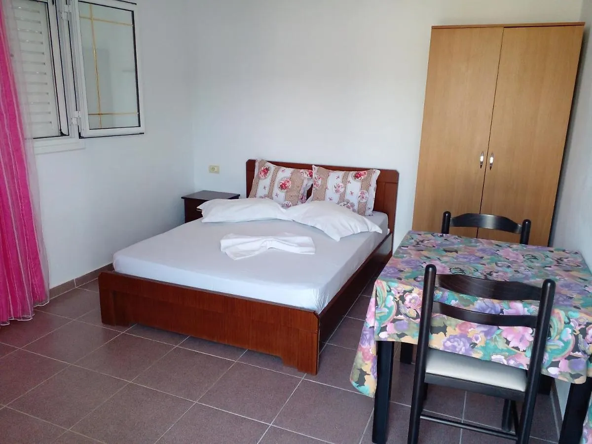 Villa Isufi Ksamil Apartment