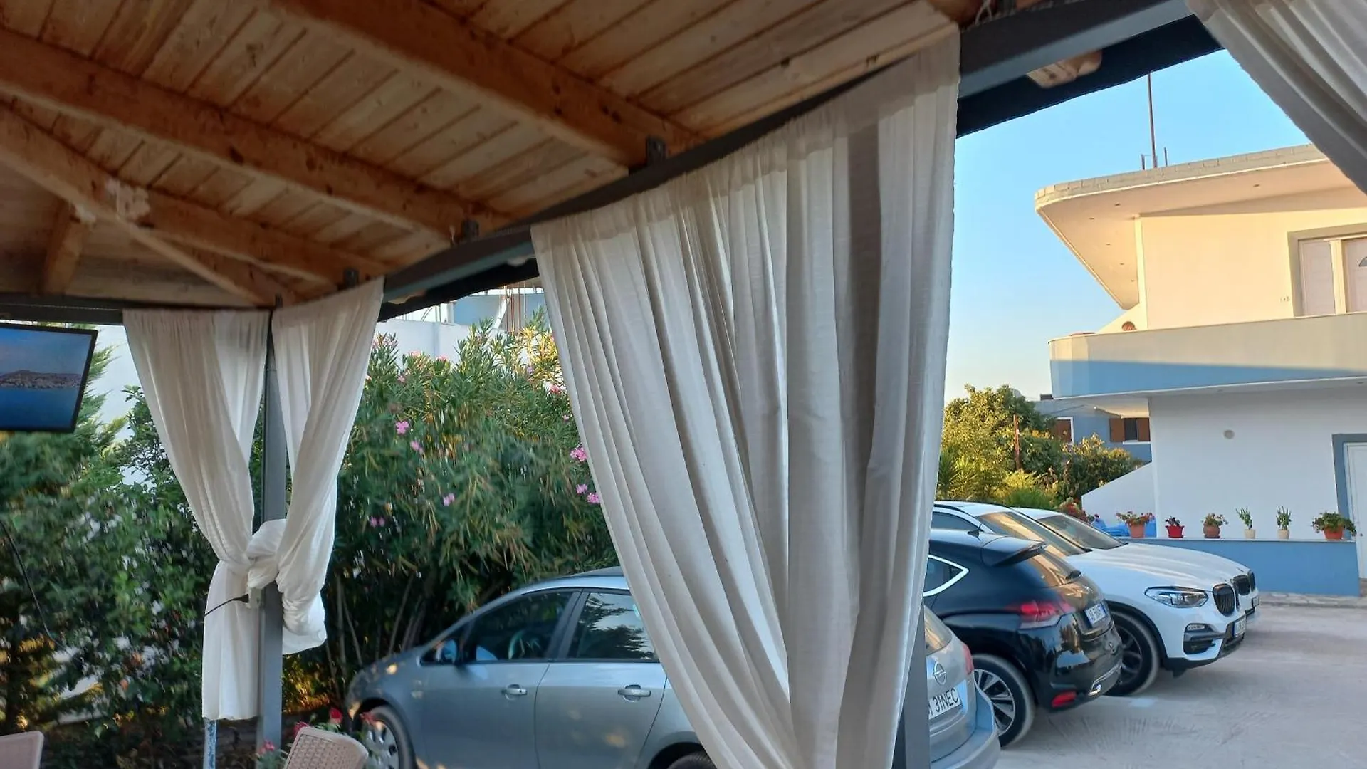 Villa Isufi Ksamil 0*,  Albania