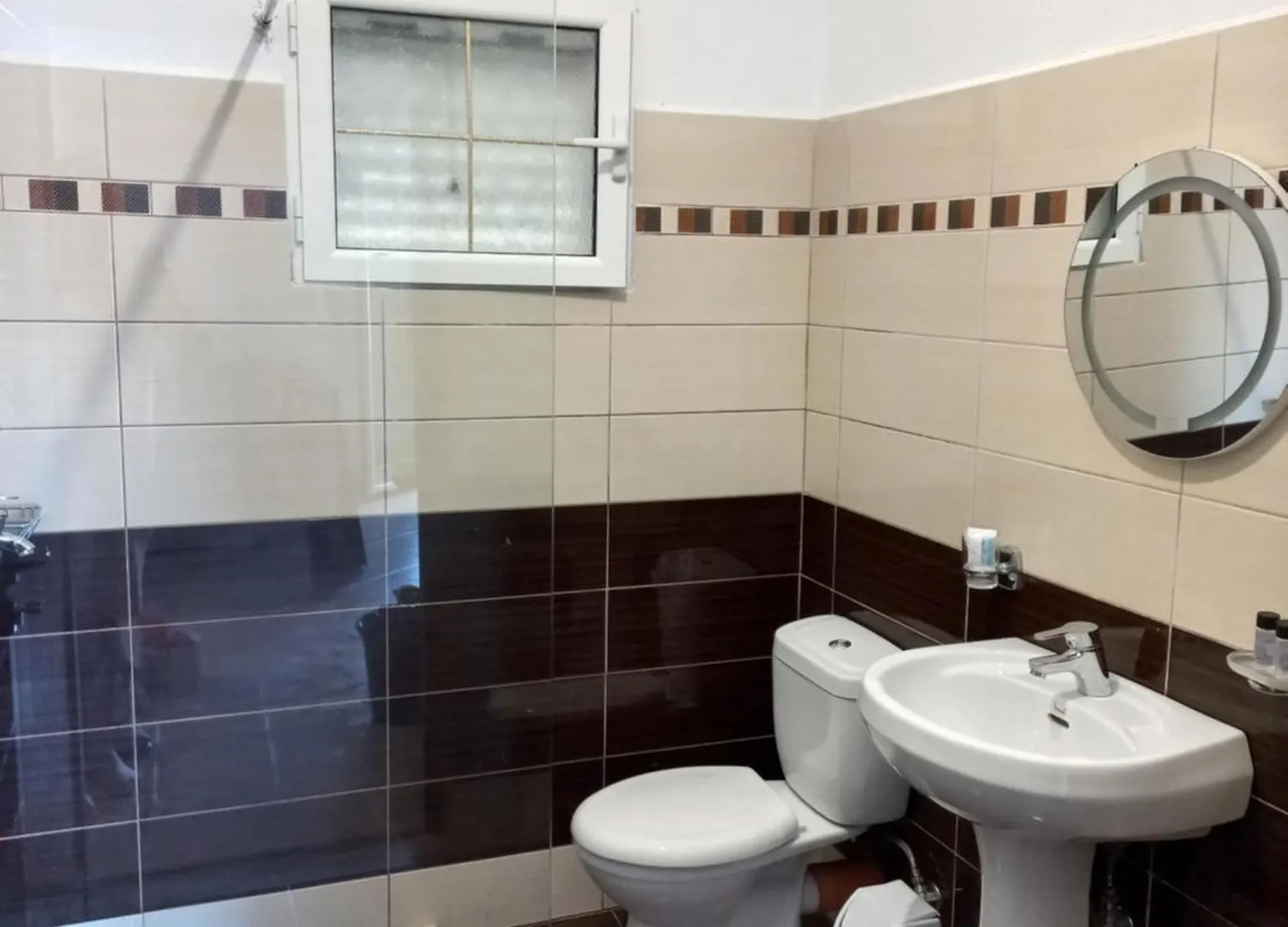 Villa Isufi Ksamil 0*,