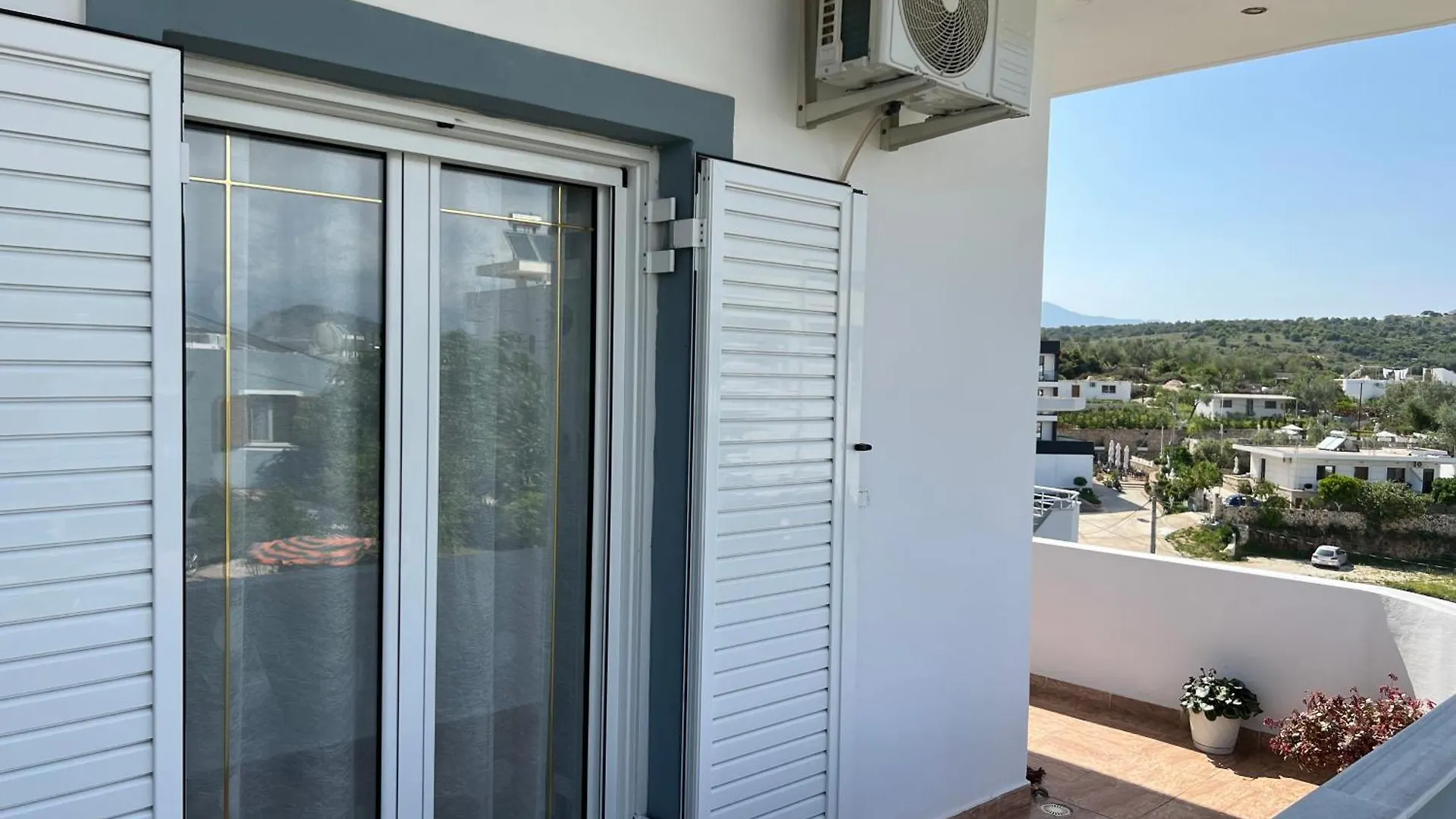 Villa Isufi Ksamil Apartment